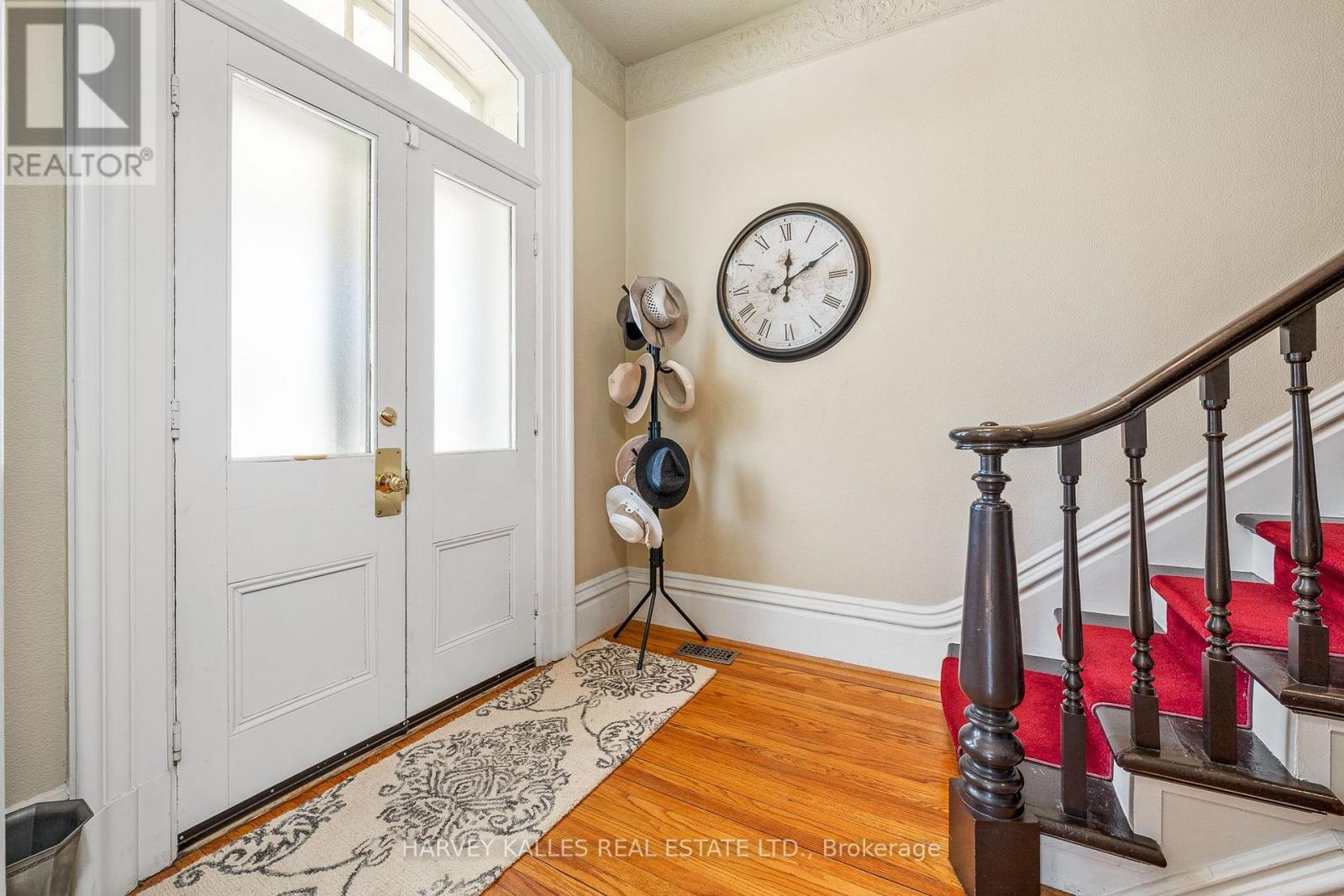 18 Centre Street, Prince Edward County, Ontario K0K 2T0 - Photo 5 - X12456770