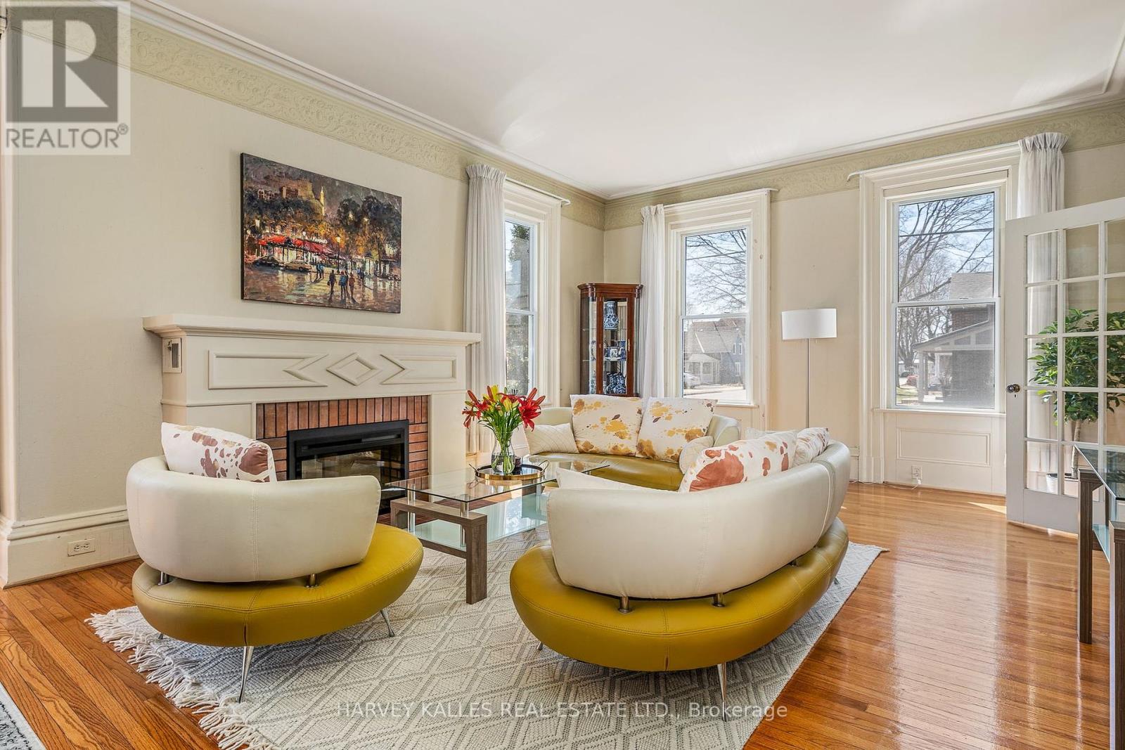 18 Centre Street, Prince Edward County, Ontario K0K 2T0 - Photo 7 - X12456770