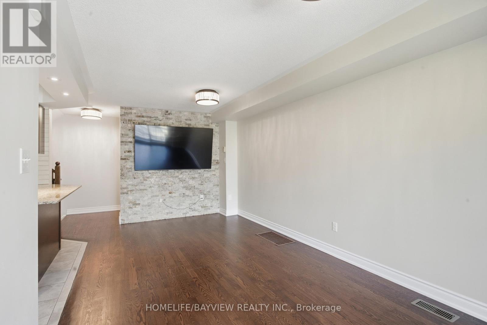 41 Linnell Street, Ajax (Central East), Ontario  L1Z 0K8 - Photo 11 - E12456666