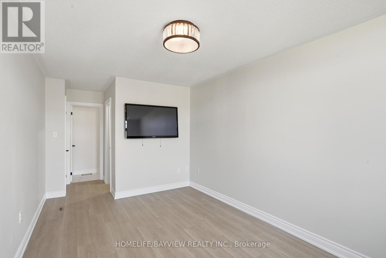 41 Linnell Street, Ajax (Central East), Ontario  L1Z 0K8 - Photo 5 - E12456666