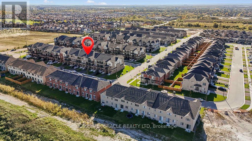 1115 Lockie Drive, Oshawa, Ontario  L1L 0R9 - Photo 4 - E12456693