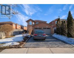 5 CLARESHOLME DRIVE, Toronto, Ontario