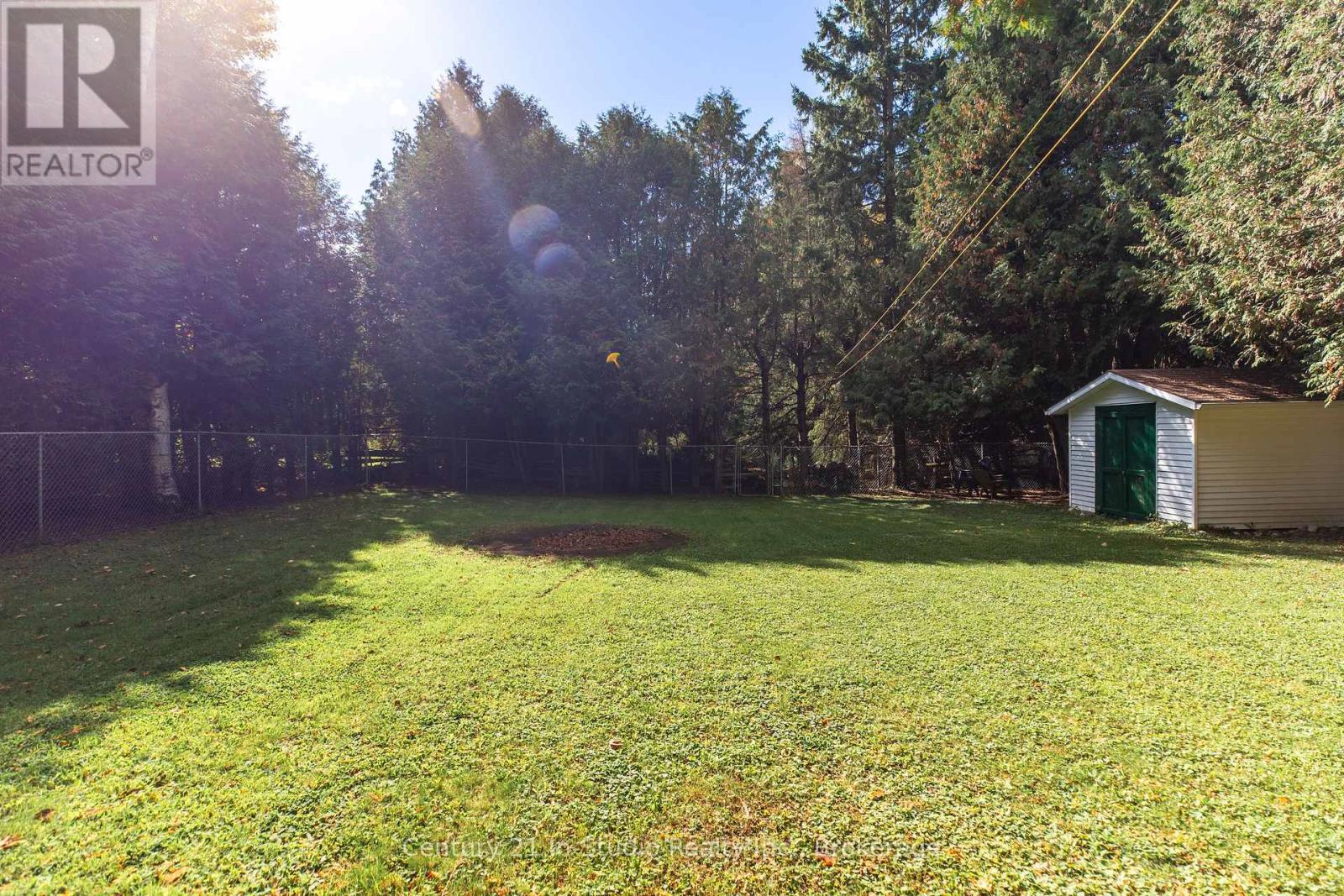 104 Glenwood Place, West Grey, Ontario  N0C 1H0 - Photo 12 - X12456800