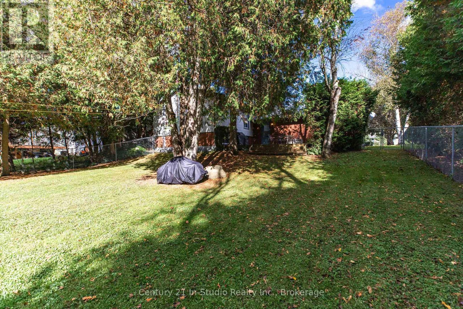 104 Glenwood Place, West Grey, Ontario  N0C 1H0 - Photo 15 - X12456800