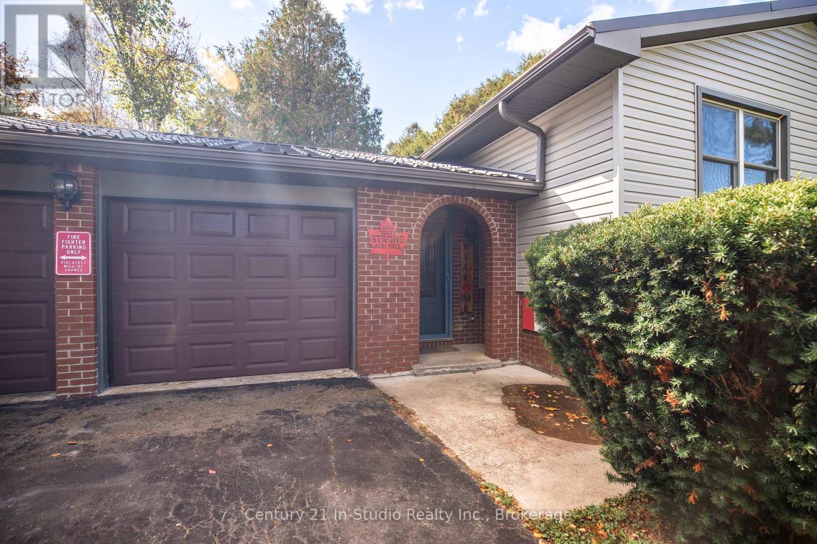 104 Glenwood Place, West Grey, Ontario  N0C 1H0 - Photo 18 - X12456800
