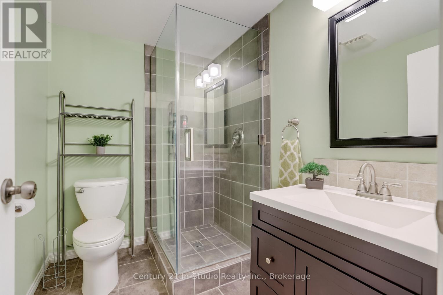 104 Glenwood Place, West Grey, Ontario  N0C 1H0 - Photo 36 - X12456800