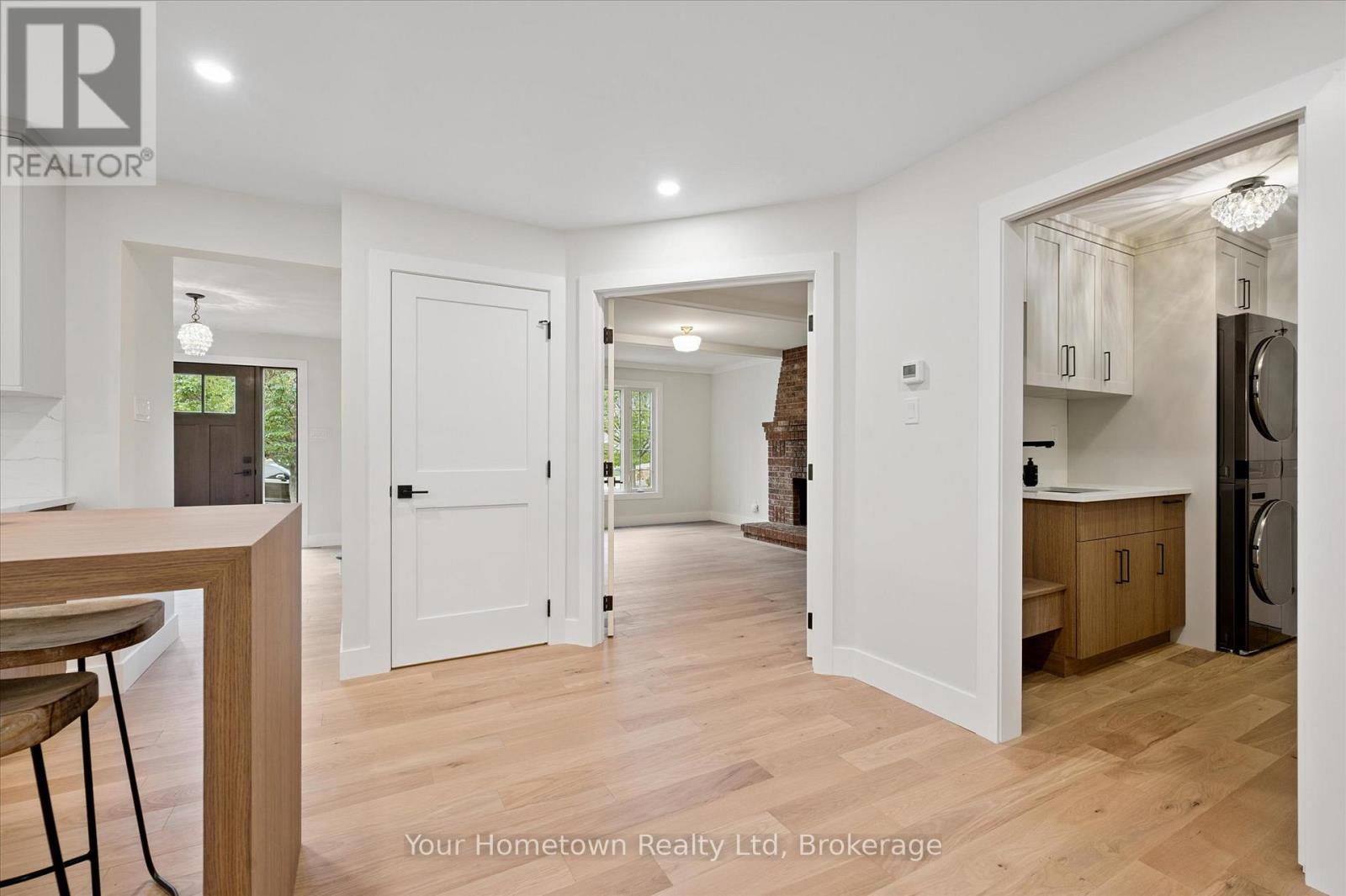 111 Thorndale Place, Waterloo, Ontario  N2L 5Y8 - Photo 17 - X12456824