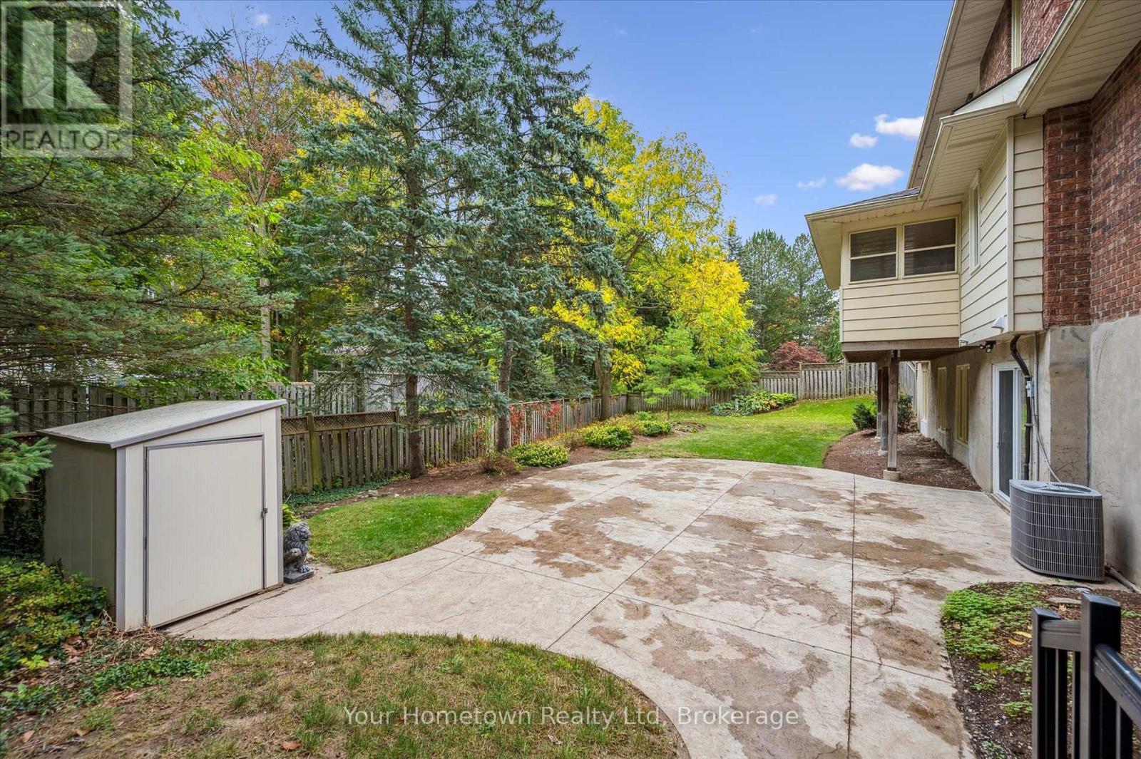 111 Thorndale Place, Waterloo, Ontario  N2L 5Y8 - Photo 41 - X12456824