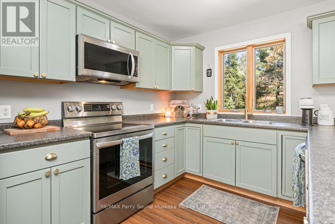 312 Centre Road, Mckellar, Ontario  P2A 0B4 - Photo 9 - X12456841