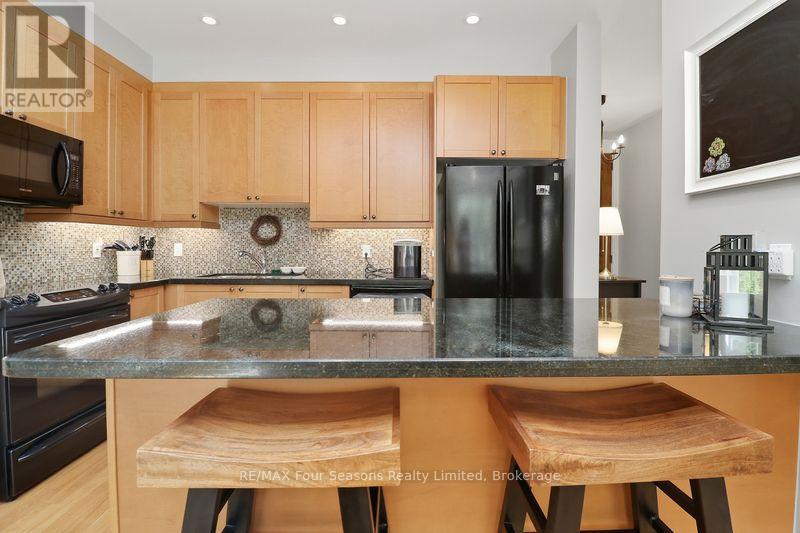 3 - 132 East Ridge Drive, Blue Mountains, Ontario  N0H 2P0 - Photo 10 - X12456889