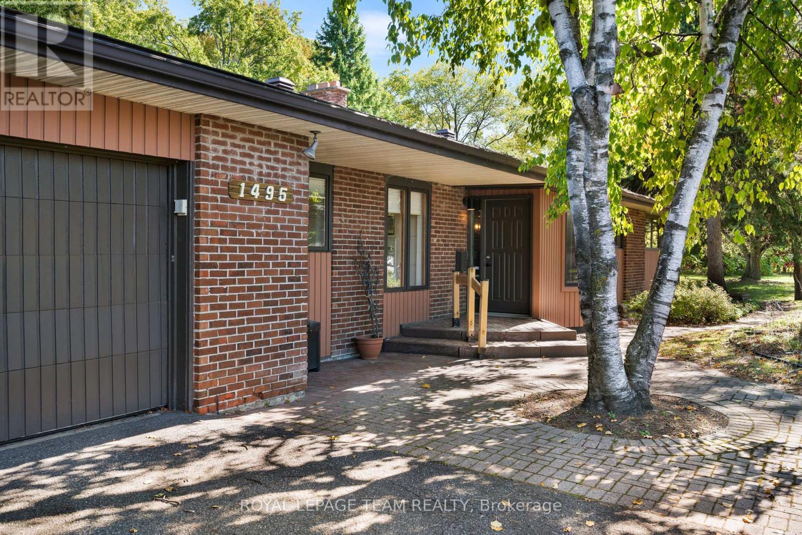 1495 Prince Of Wales Drive, Ottawa, Ontario  K2C 1N8 - Photo 2 - X12456780