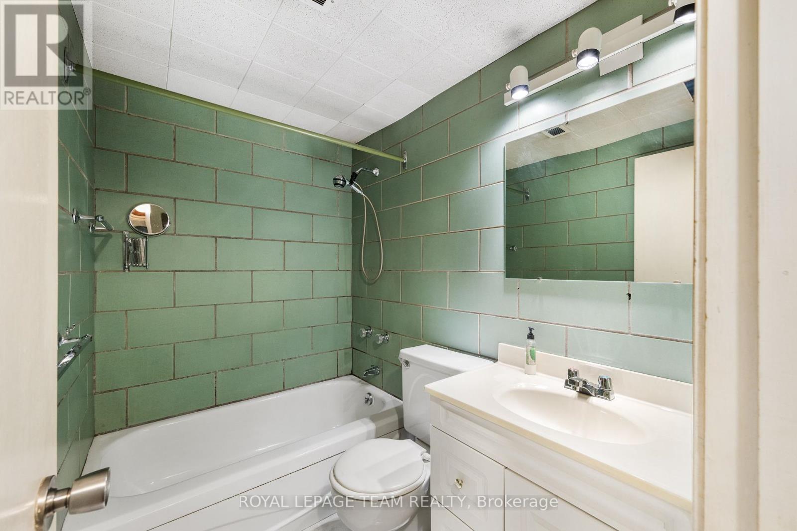 1495 Prince Of Wales Drive, Ottawa, Ontario  K2C 1N8 - Photo 28 - X12456780
