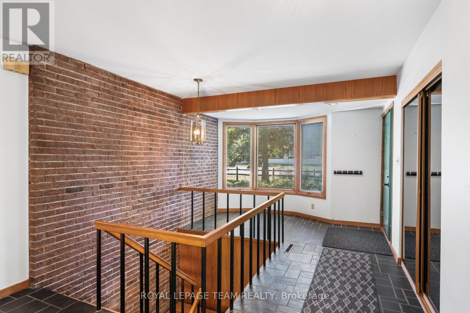 1495 Prince Of Wales Drive, Ottawa, Ontario  K2C 1N8 - Photo 6 - X12456780