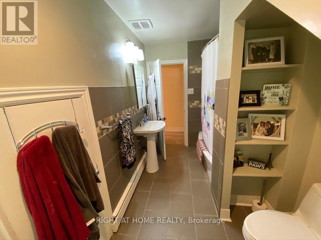 2297 Fox Crescent, Ottawa, Ontario  K2B 7K5 - Photo 23 - X12456787