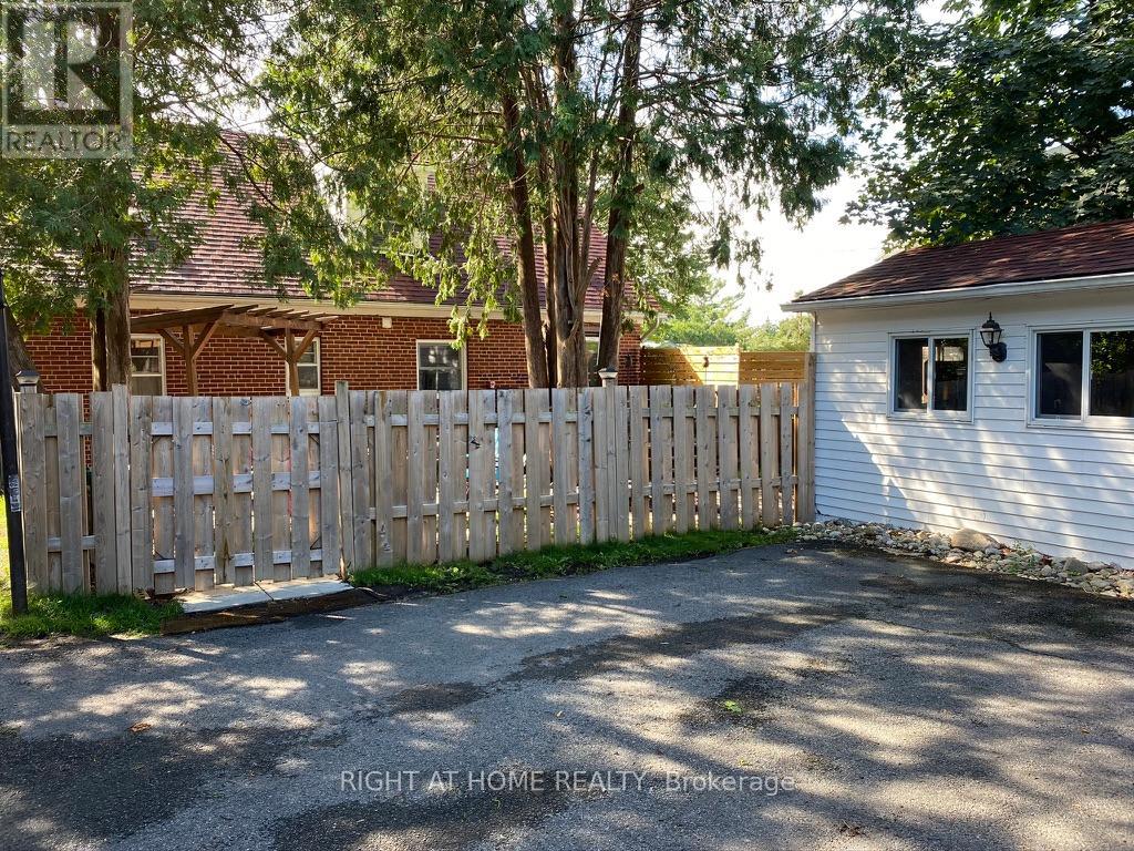 2297 Fox Crescent, Ottawa, Ontario  K2B 7K5 - Photo 25 - X12456787