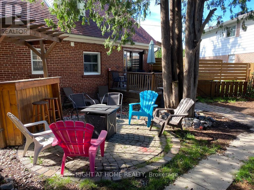 2297 Fox Crescent, Ottawa, Ontario  K2B 7K5 - Photo 28 - X12456787