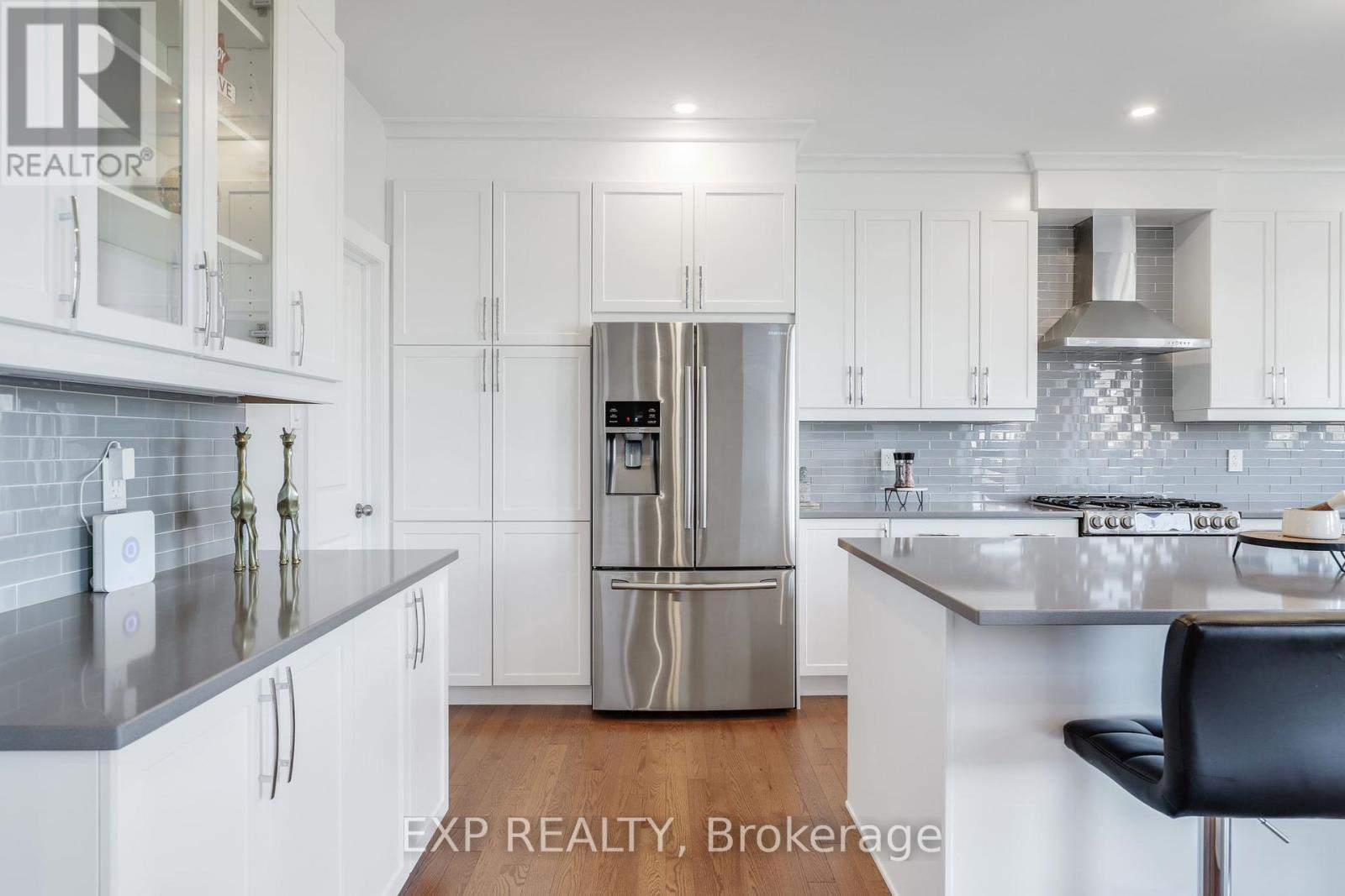 143 Cambie Road, Ottawa, Ontario  K1X 0A6 - Photo 11 - X12456835