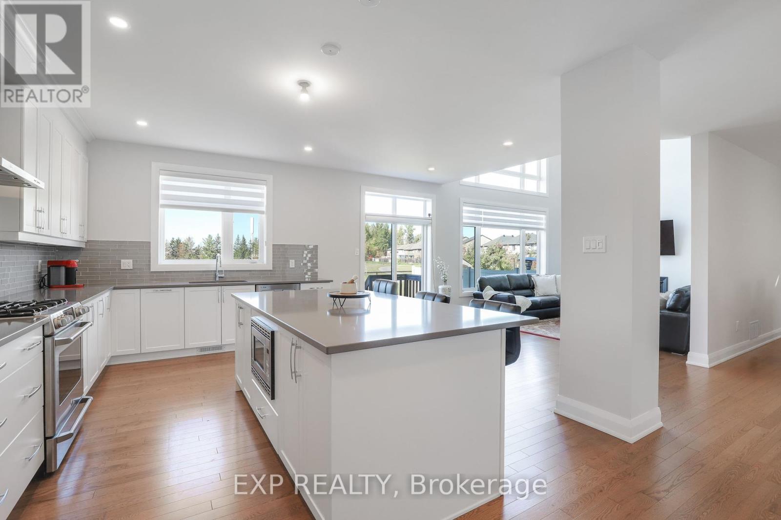 143 Cambie Road, Ottawa, Ontario  K1X 0A6 - Photo 12 - X12456835