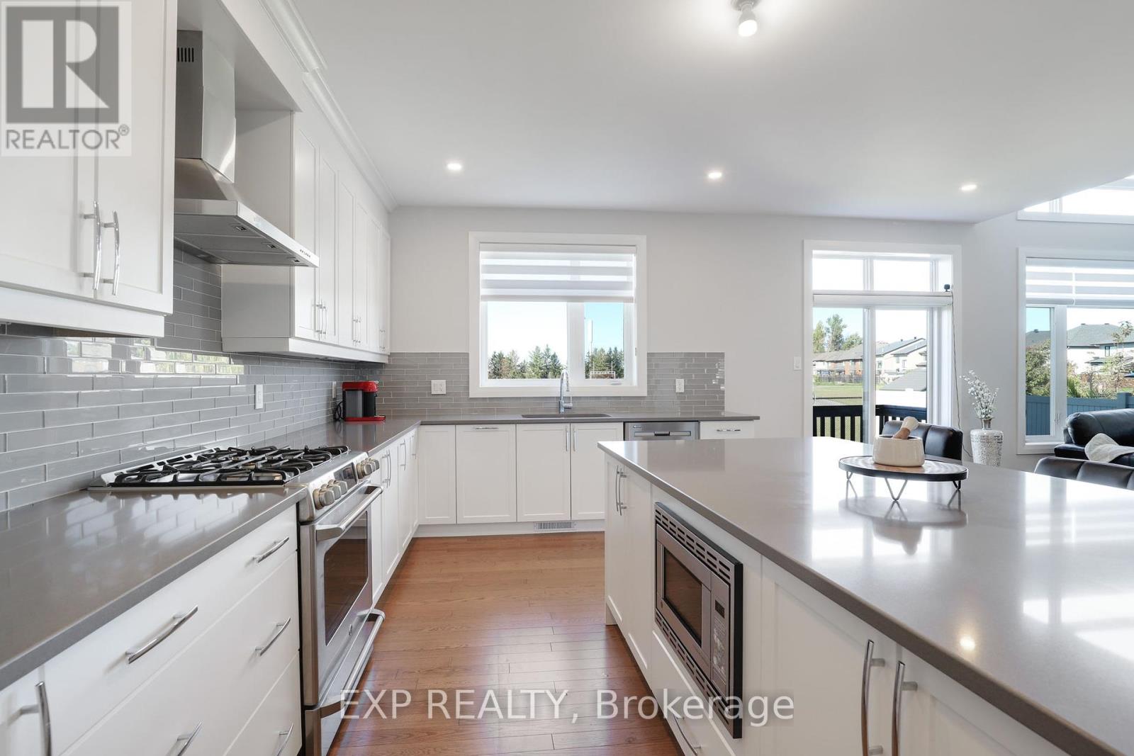143 Cambie Road, Ottawa, Ontario  K1X 0A6 - Photo 14 - X12456835