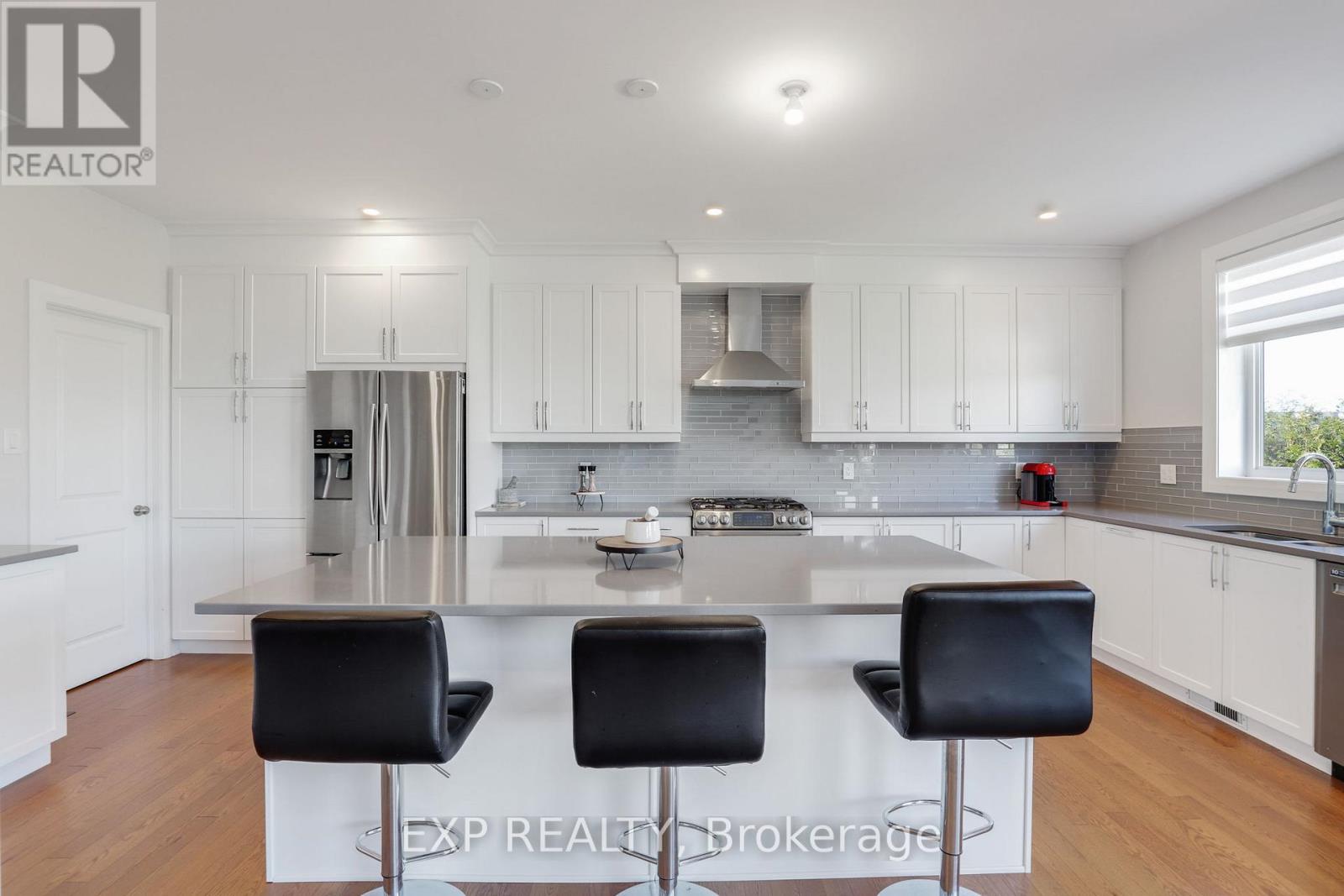 143 Cambie Road, Ottawa, Ontario  K1X 0A6 - Photo 15 - X12456835
