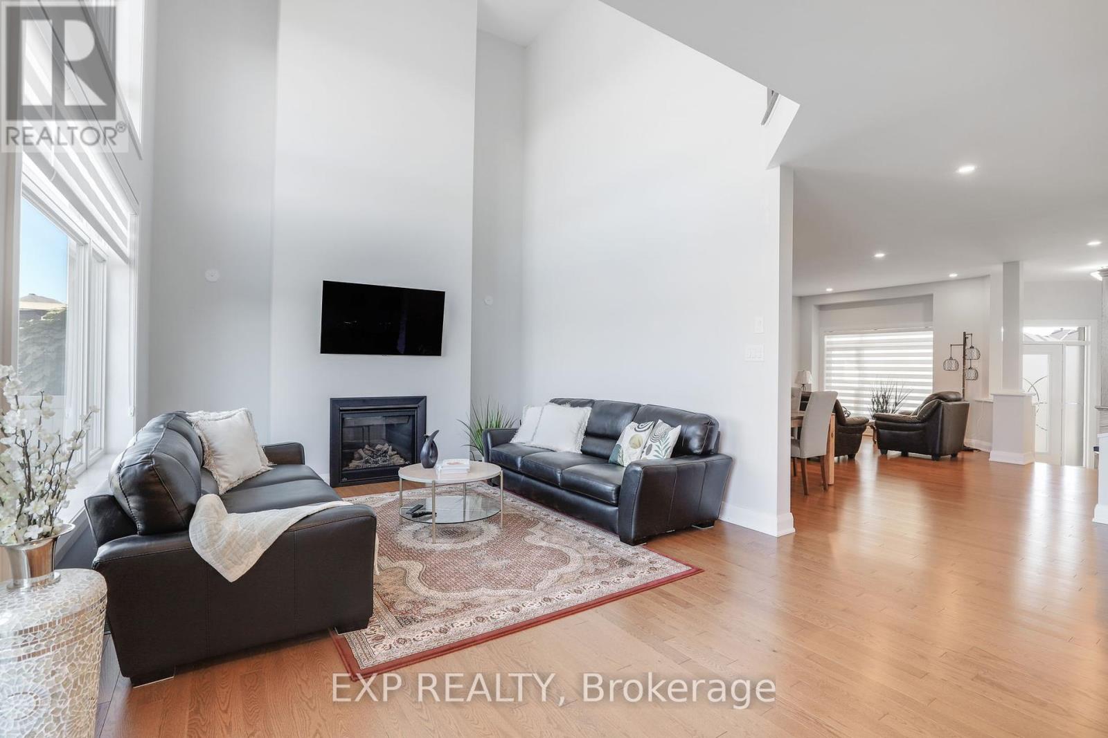 143 Cambie Road, Ottawa, Ontario  K1X 0A6 - Photo 6 - X12456835