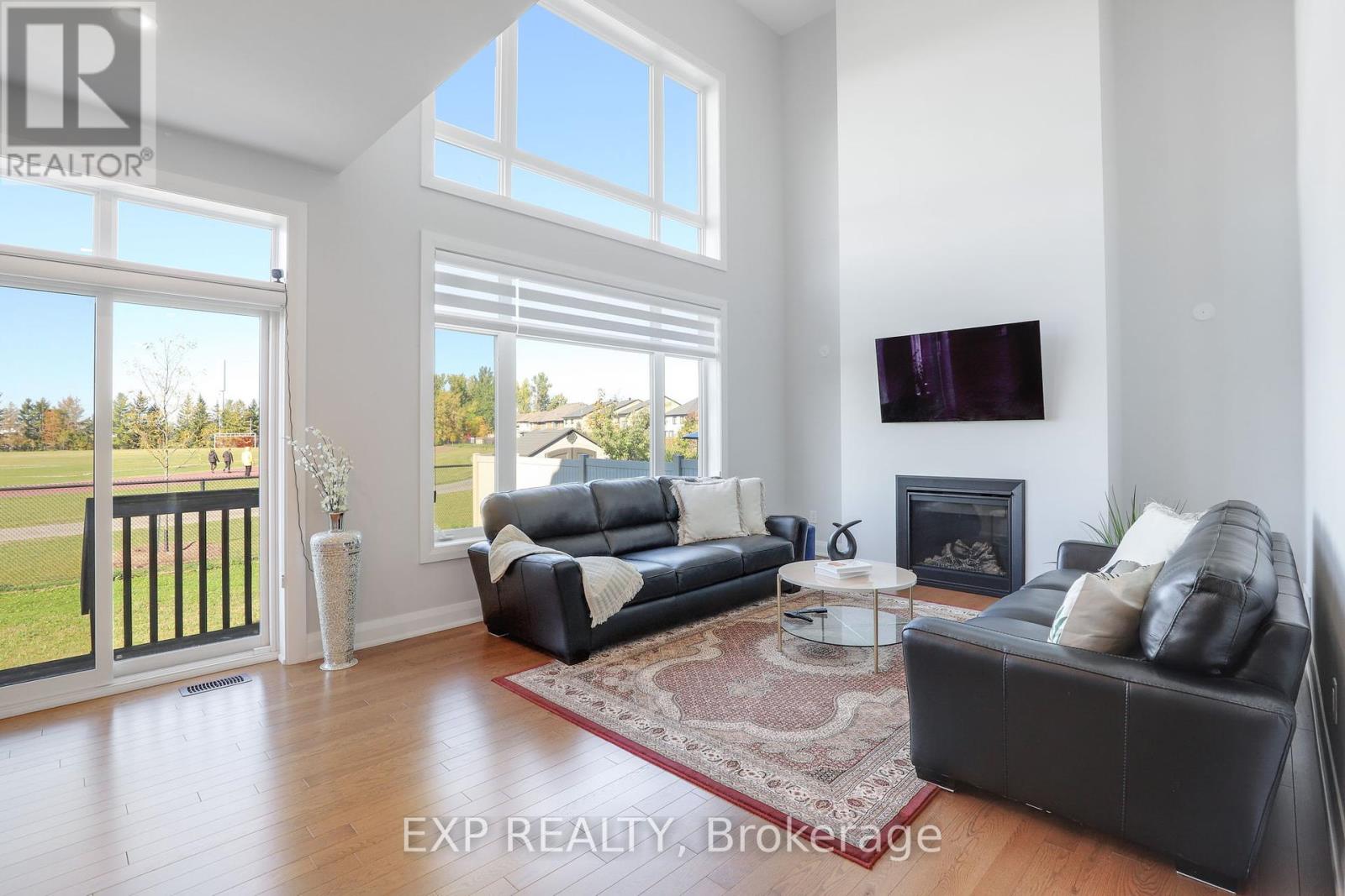 143 Cambie Road, Ottawa, Ontario  K1X 0A6 - Photo 7 - X12456835