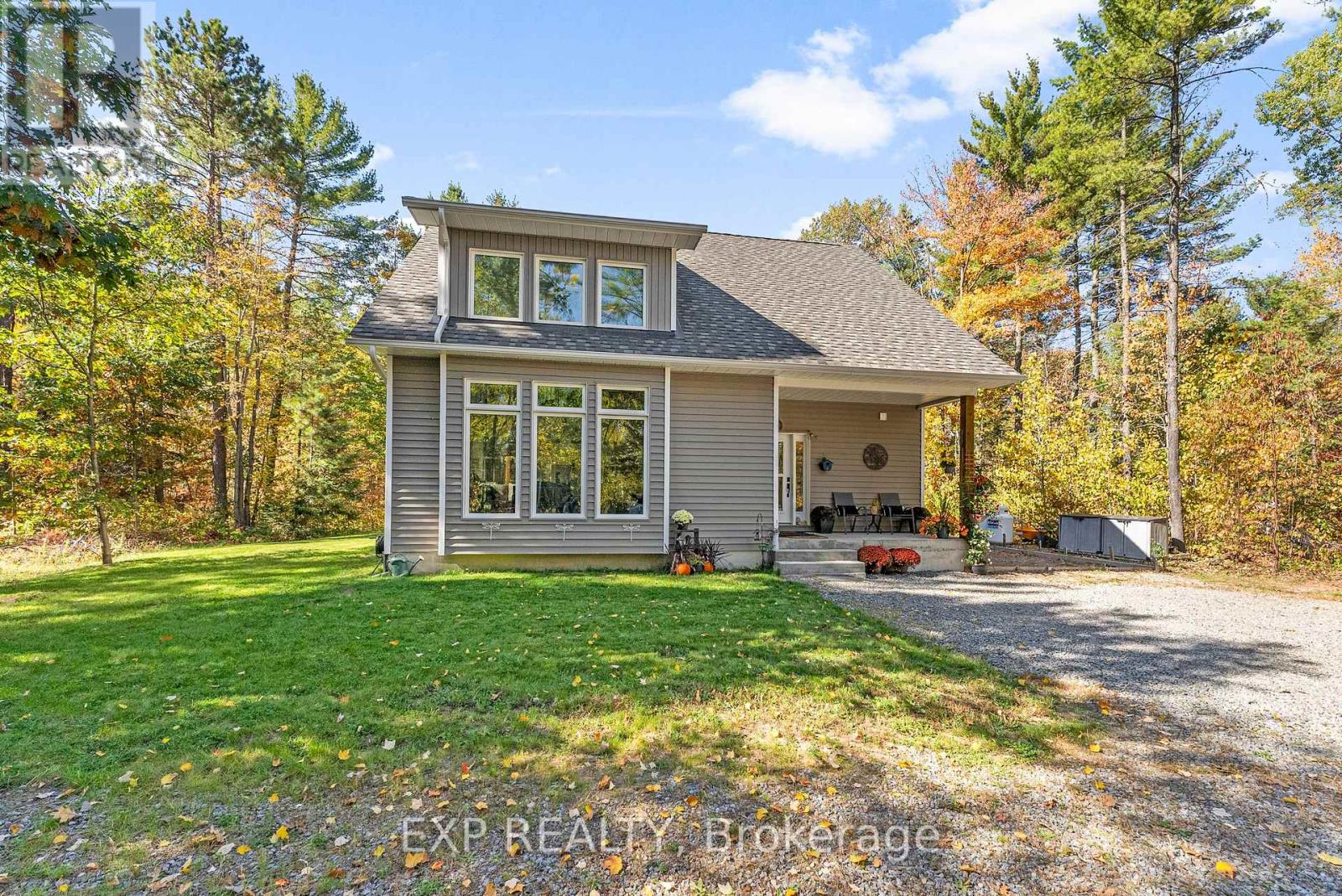 427 Paugh Lake Road, Madawaska Valley, Ontario  K0J 1B0 - Photo 2 - X12456801