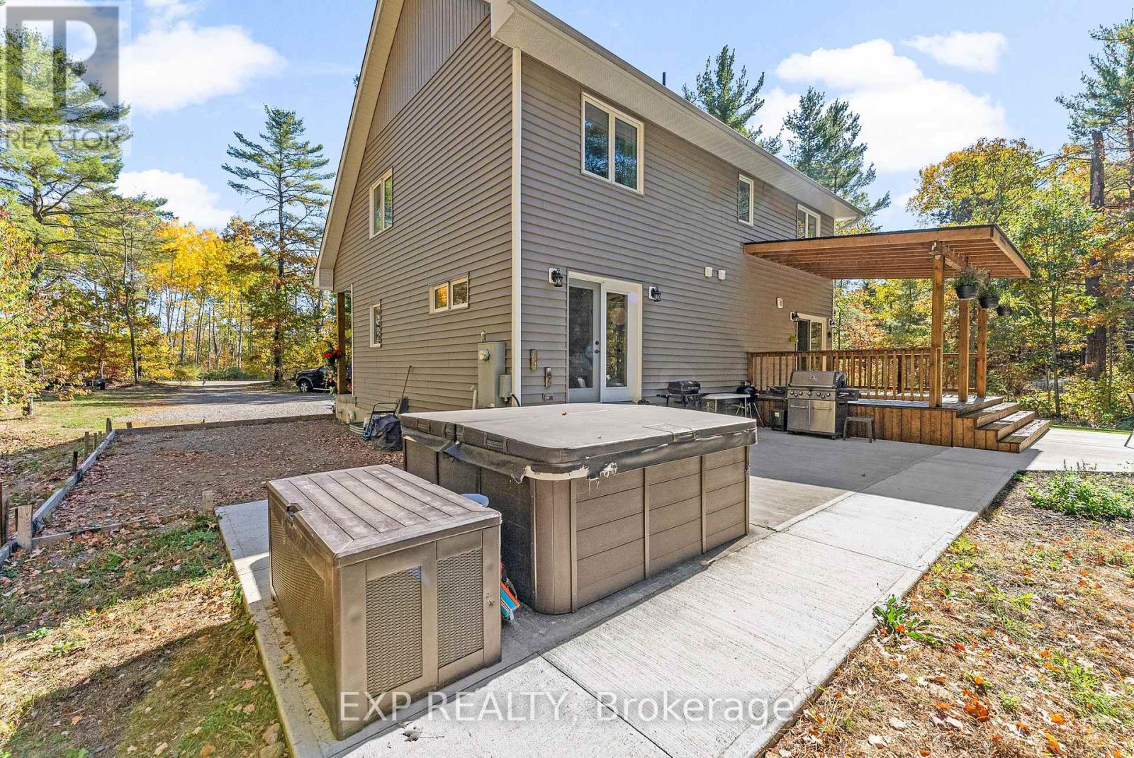 427 Paugh Lake Road, Madawaska Valley, Ontario  K0J 1B0 - Photo 34 - X12456801