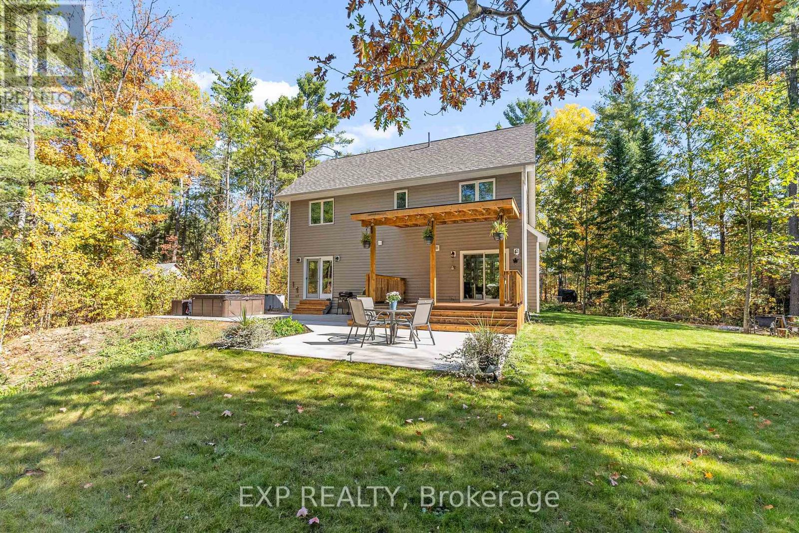 427 Paugh Lake Road, Madawaska Valley, Ontario  K0J 1B0 - Photo 4 - X12456801