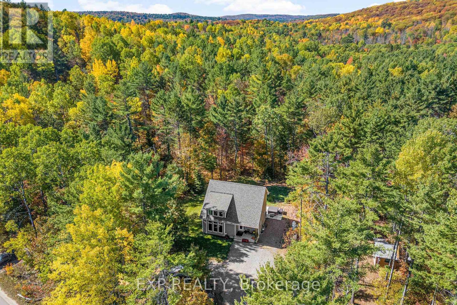 427 Paugh Lake Road, Madawaska Valley, Ontario  K0J 1B0 - Photo 6 - X12456801