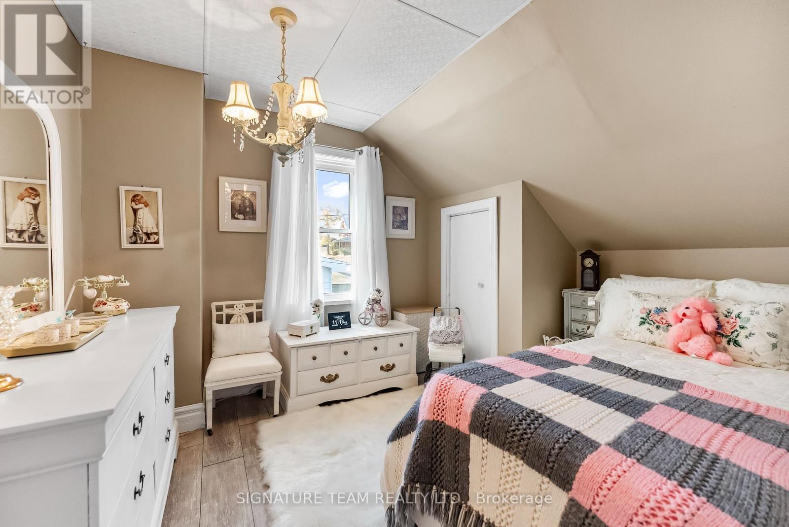 3 Cowley Street, Whitewater Region, Ontario  K0J 1K0 - Photo 15 - X12456881