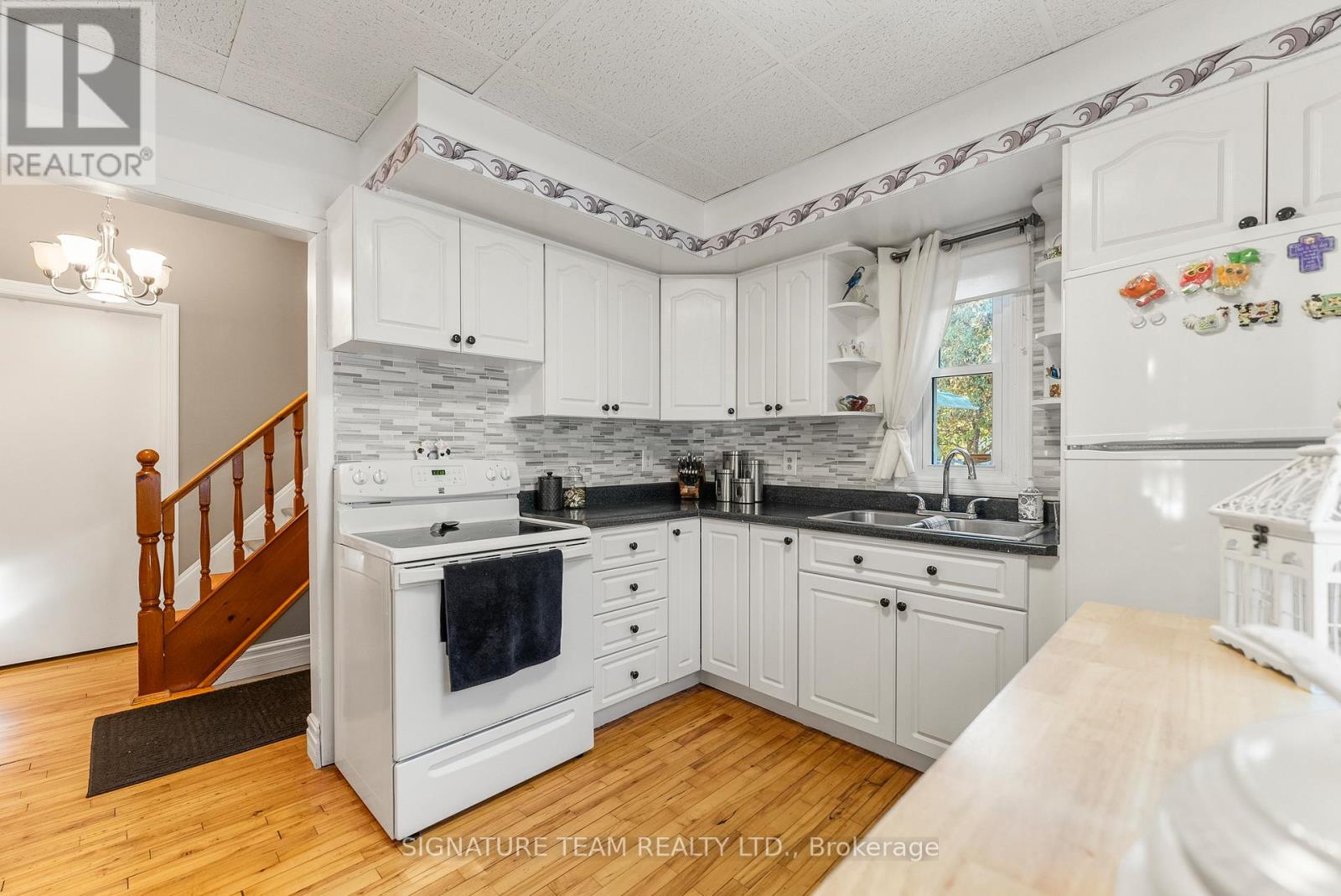 3 Cowley Street, Whitewater Region, Ontario  K0J 1K0 - Photo 2 - X12456881