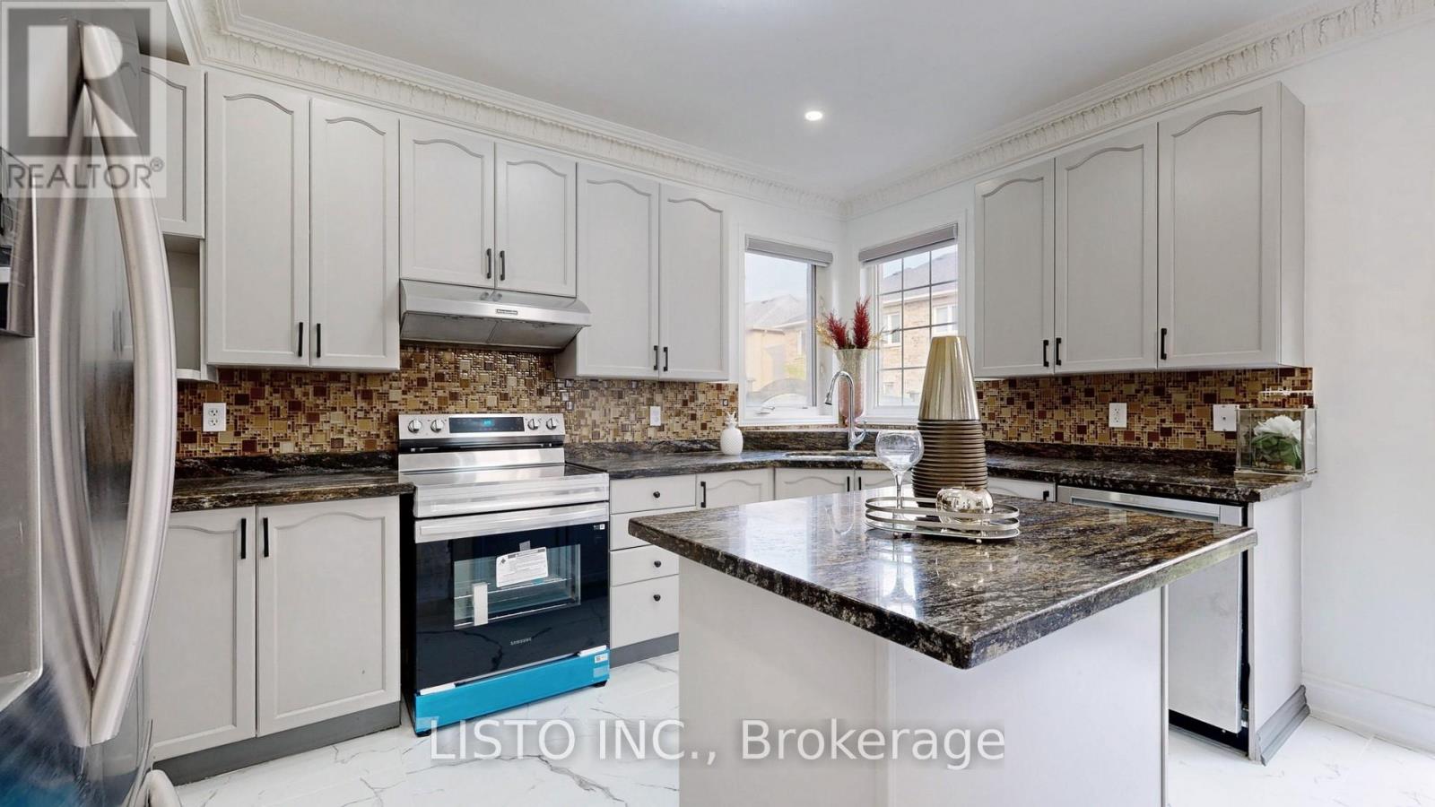 167 Golden Meadow Drive, Markham (Wismer), Ontario  L6E 1E2 - Photo 10 - N12456723