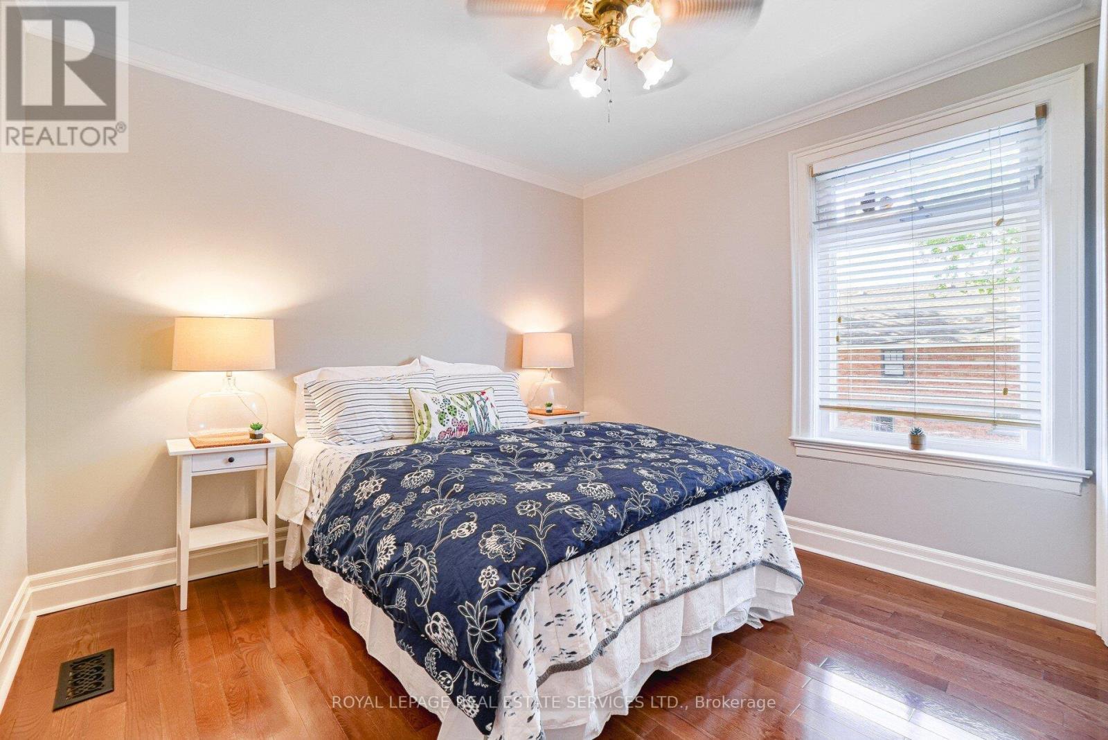 Upper - 117 St Johns Road, Toronto, Ontario  M6P 1V1 - Photo 16 - W12456449