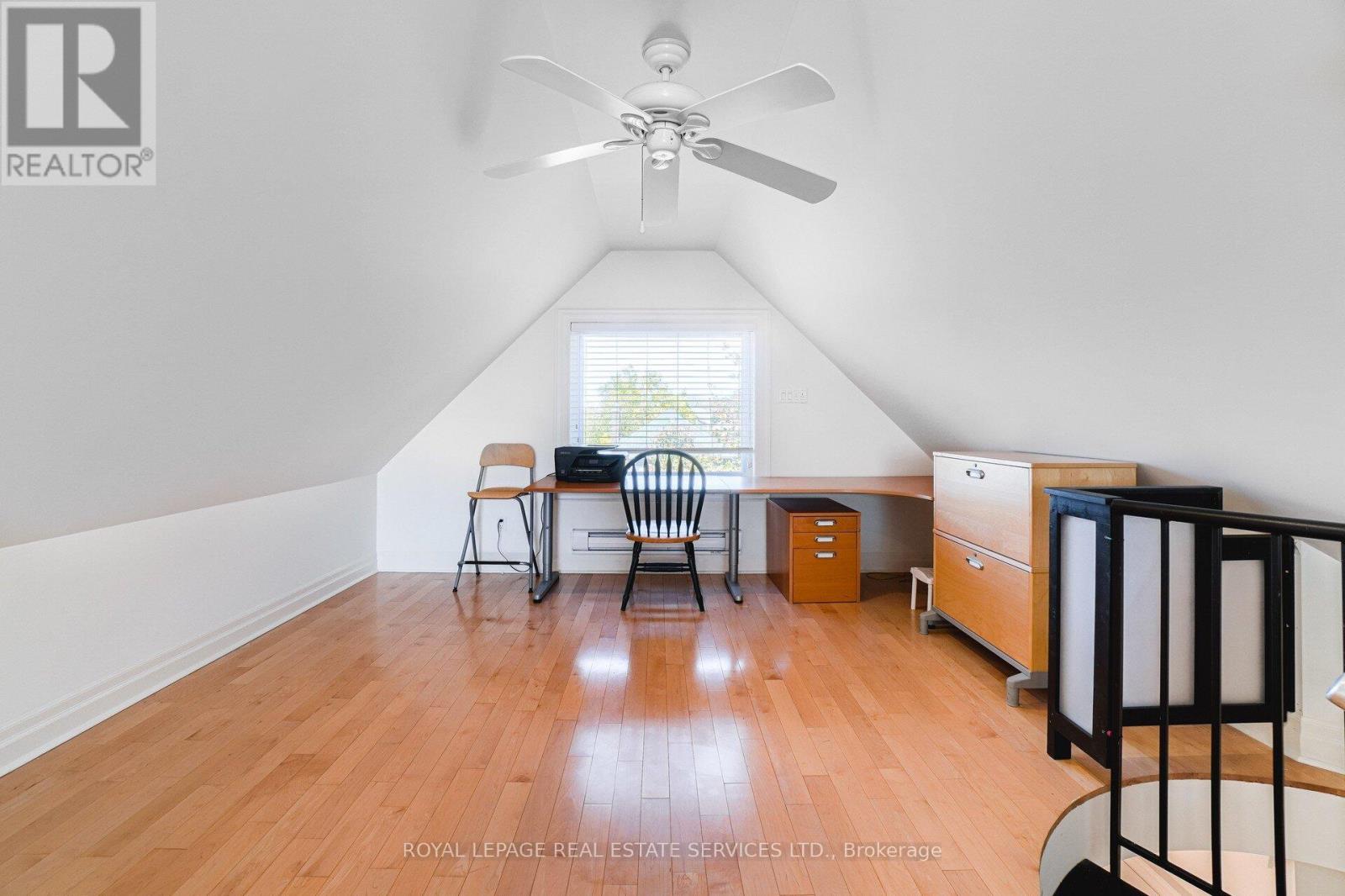 Upper - 117 St Johns Road, Toronto, Ontario  M6P 1V1 - Photo 22 - W12456449