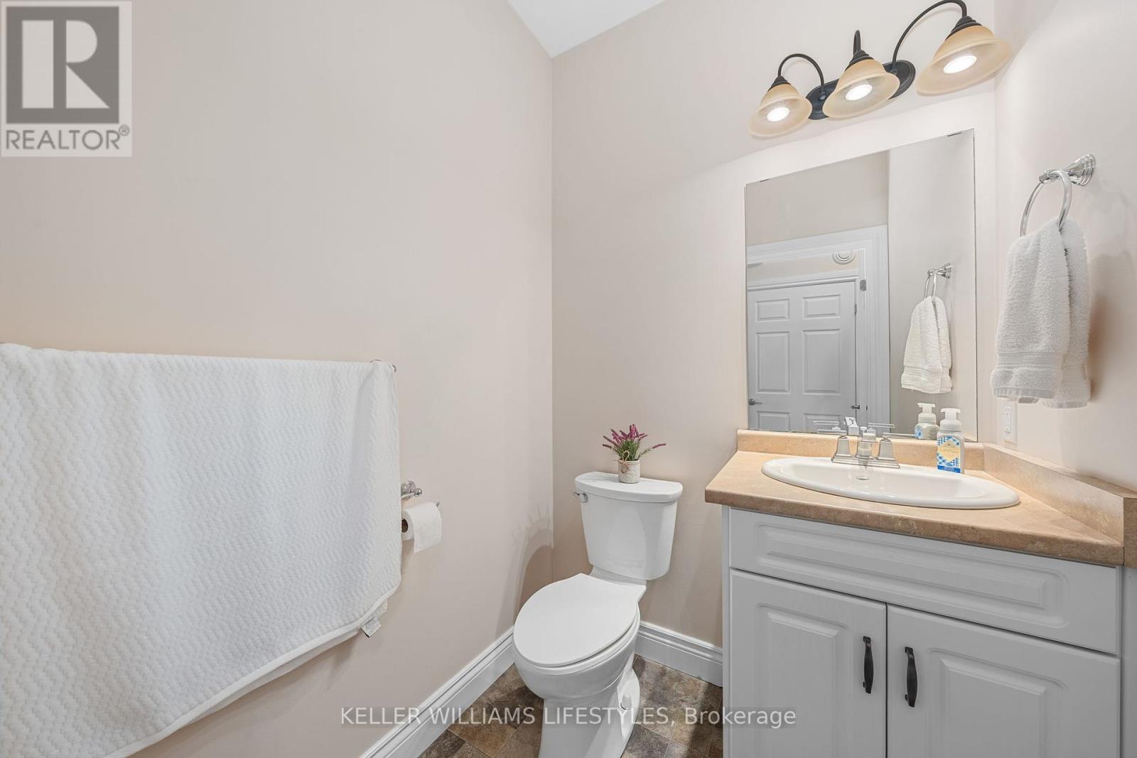 6 - 5969 Townsend Line, Lambton Shores, Ontario  N0N 1J0 - Photo 5 - X12456817