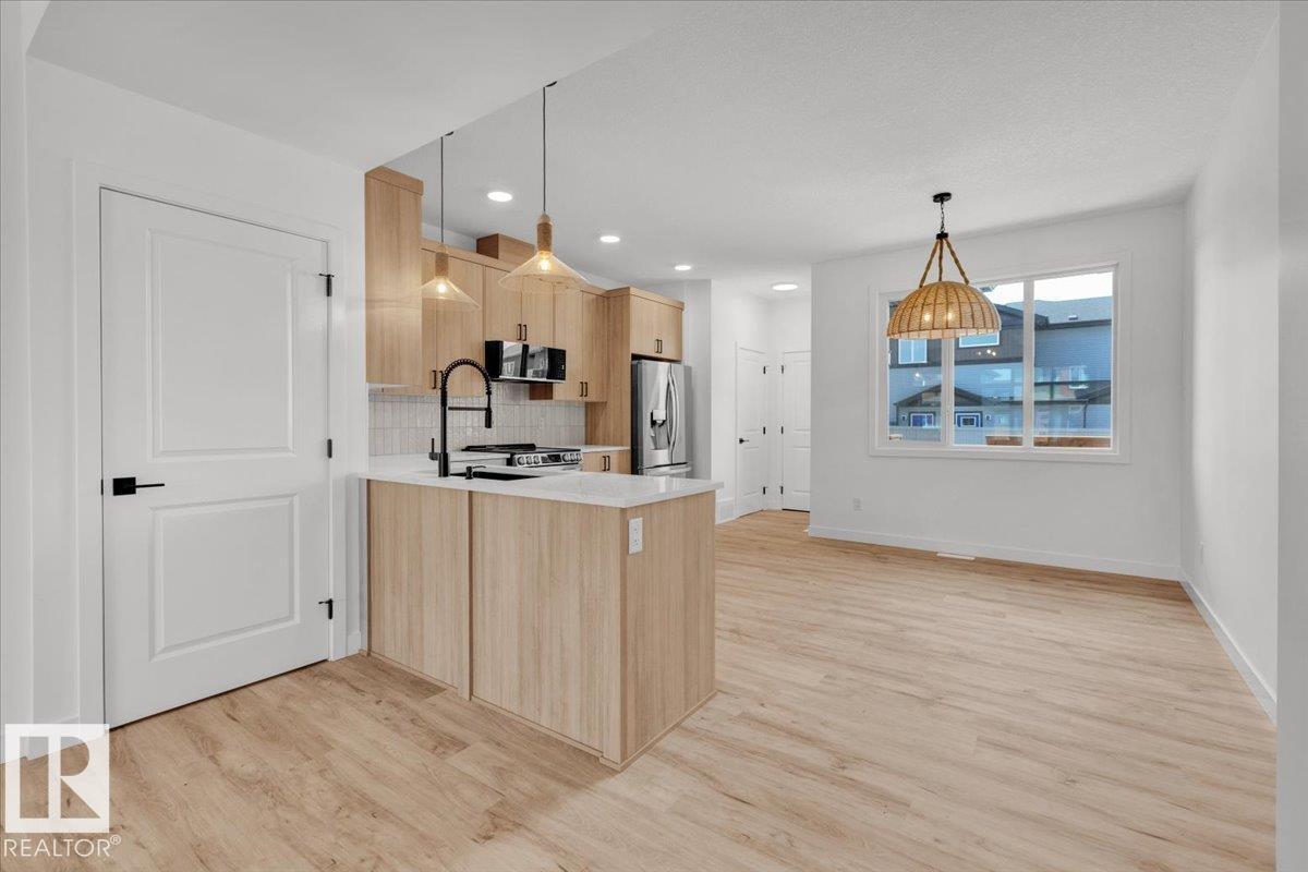 1329 Keswick Dr Sw, Edmonton, Alberta  T6W 4V8 - Photo 9 - E4461679