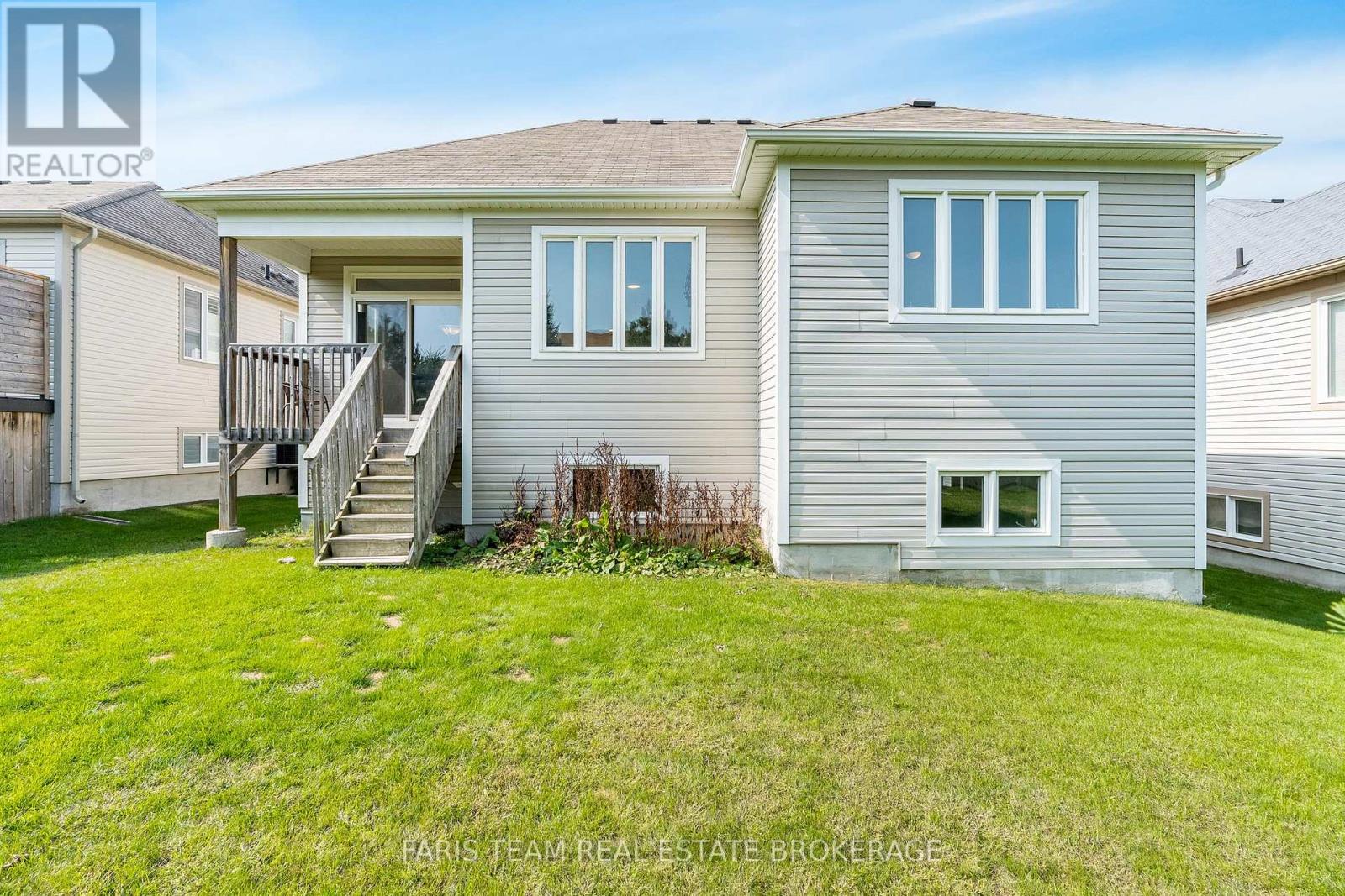 83 White Sands Way, Wasaga Beach, Ontario  L9Z 0E1 - Photo 24 - S12456660