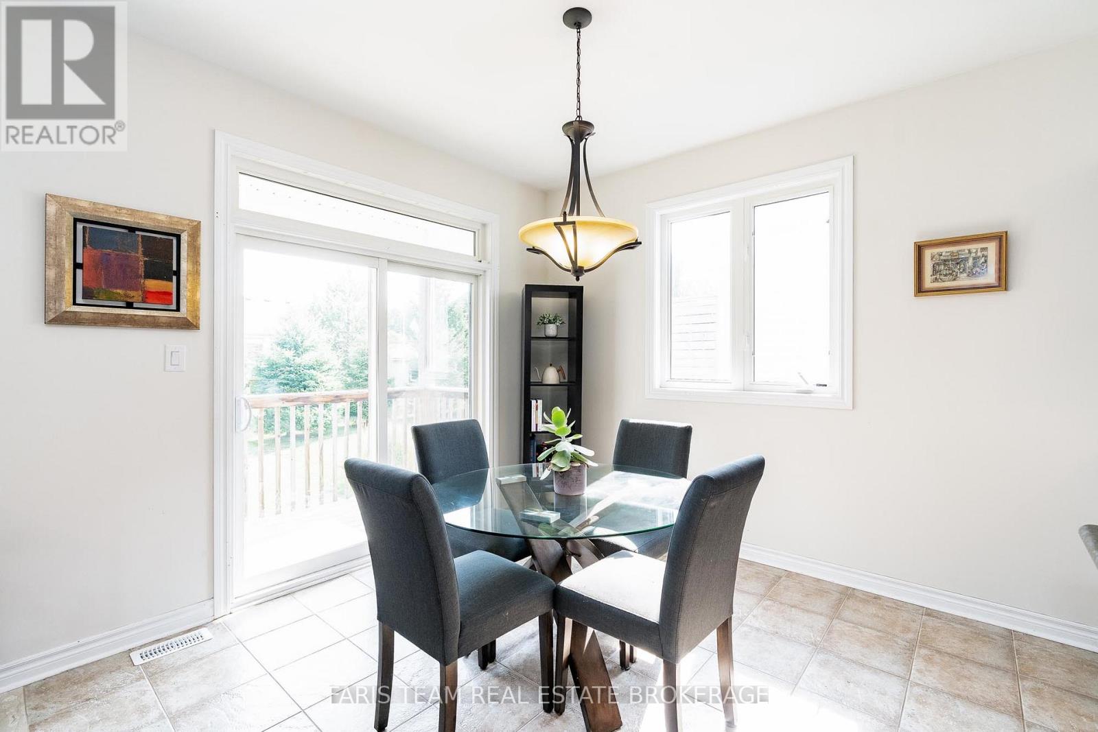 83 White Sands Way, Wasaga Beach, Ontario  L9Z 0E1 - Photo 6 - S12456660