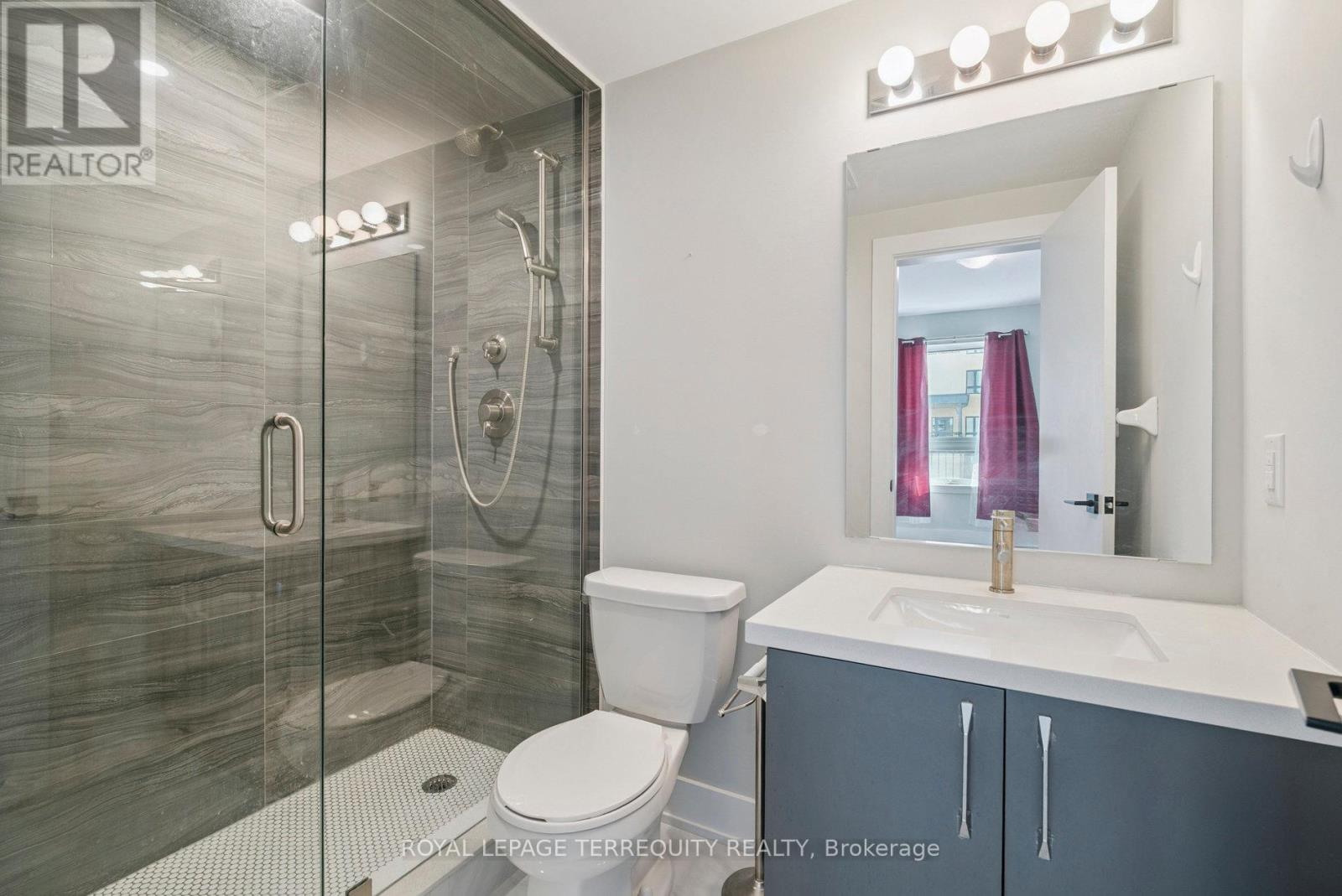 102 - 6 Spice Way, Barrie, Ontario  L9J 0J9 - Photo 33 - S12456661
