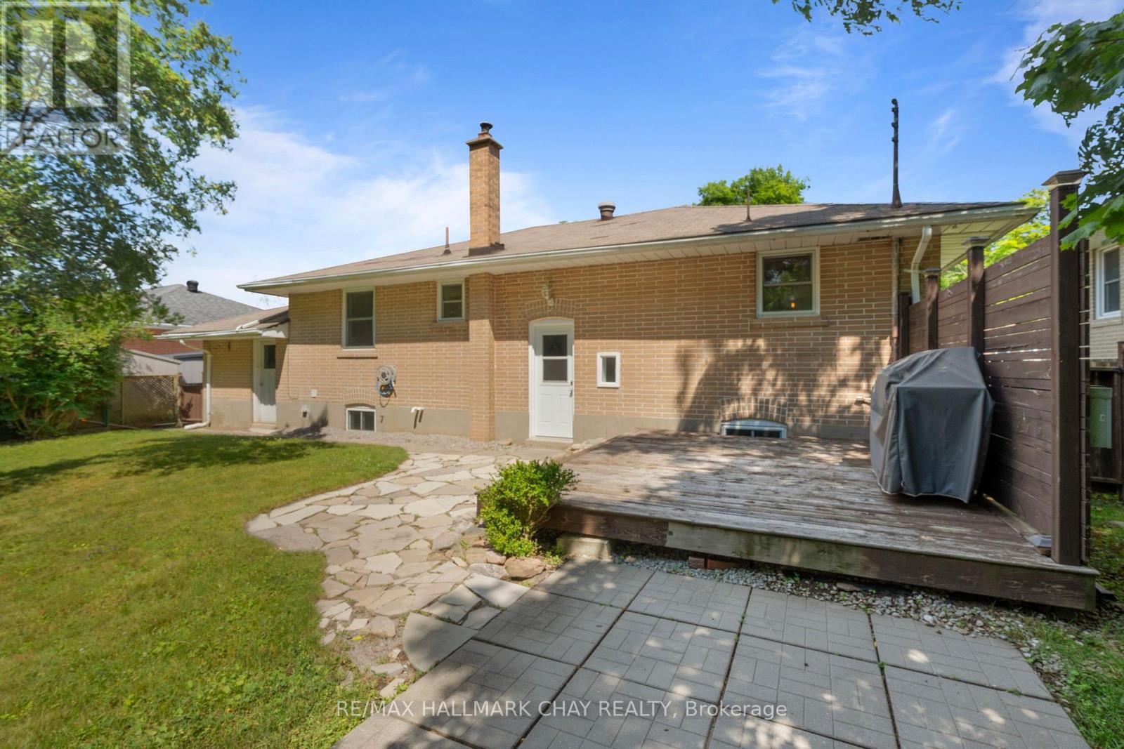 205 Wellington Street E, Barrie (City Centre), Ontario  L4M 2C9 - Photo 27 - S12456735