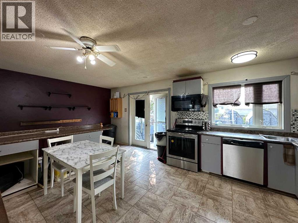 3806 52 Street, Wetaskiwin, Alberta  T9A 1M4 - Photo 4 - A2253656