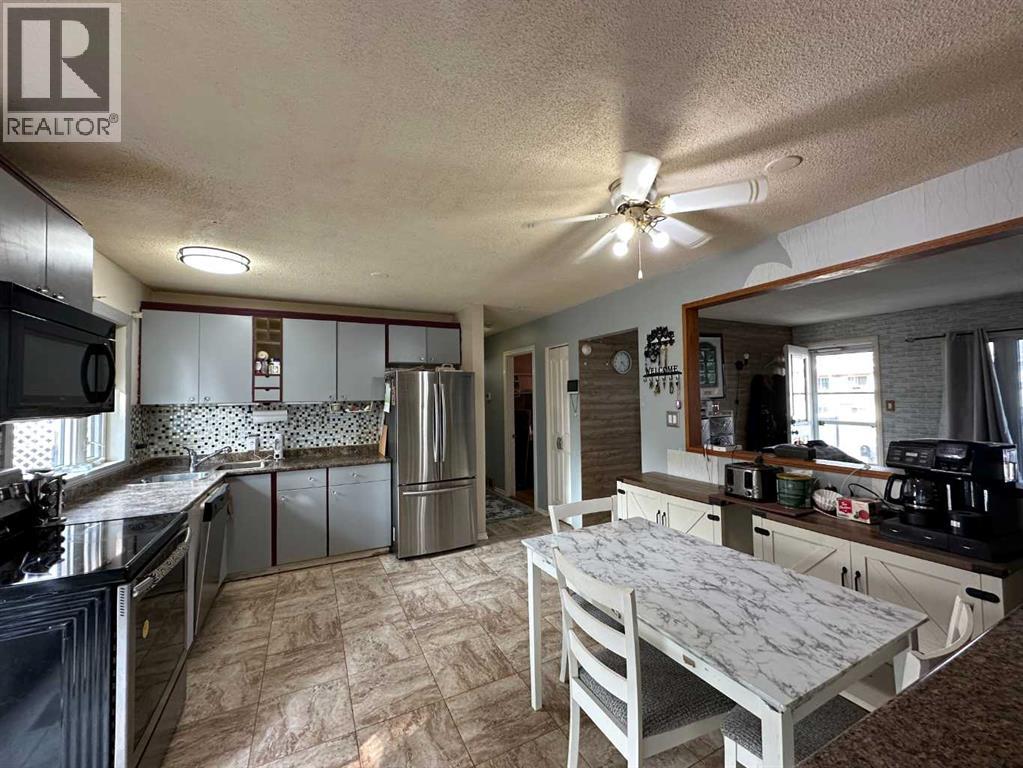 3806 52 Street, Wetaskiwin, Alberta  T9A 1M4 - Photo 3 - A2253656