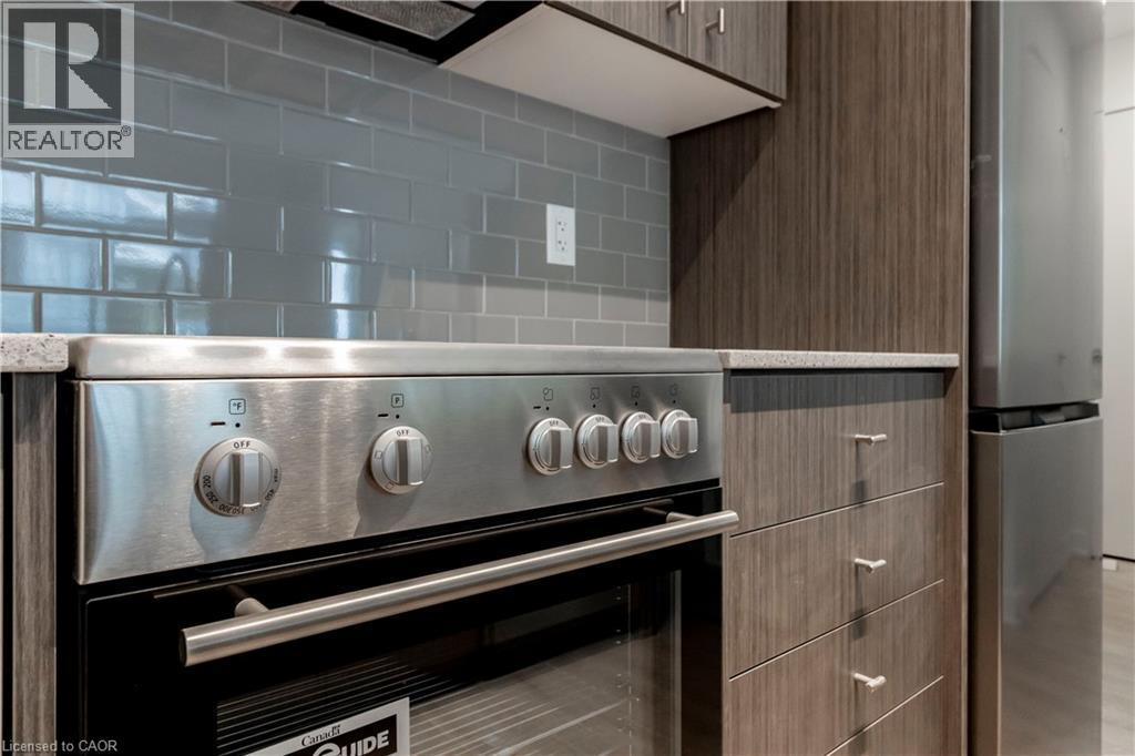 25 Wellington Street S Unit# 1707, Kitchener, Ontario  N2G 0G5 - Photo 3 - 40772512