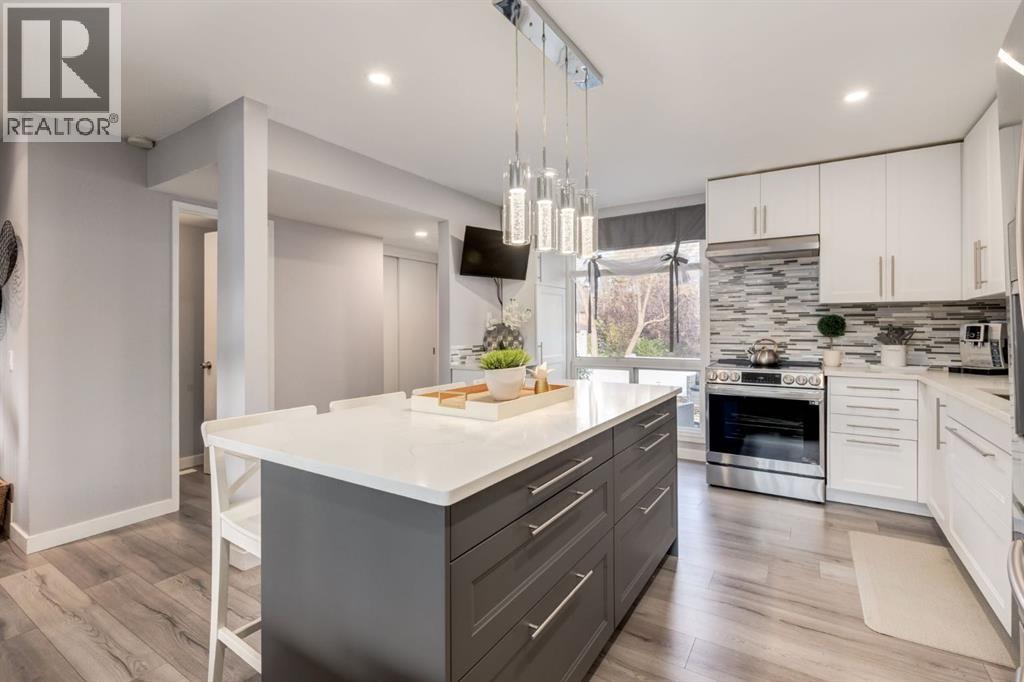 80 Brae Glen Lane Sw, Calgary, Alberta  T2W 1B6 - Photo 8 - A2263699