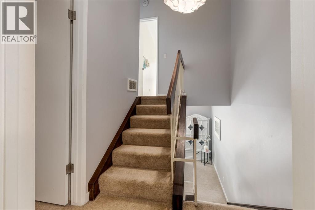 80 Brae Glen Lane Sw, Calgary, Alberta  T2W 1B6 - Photo 34 - A2263699