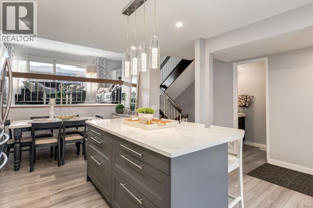 80 Brae Glen Lane Sw, Calgary, Alberta  T2W 1B6 - Photo 10 - A2263699