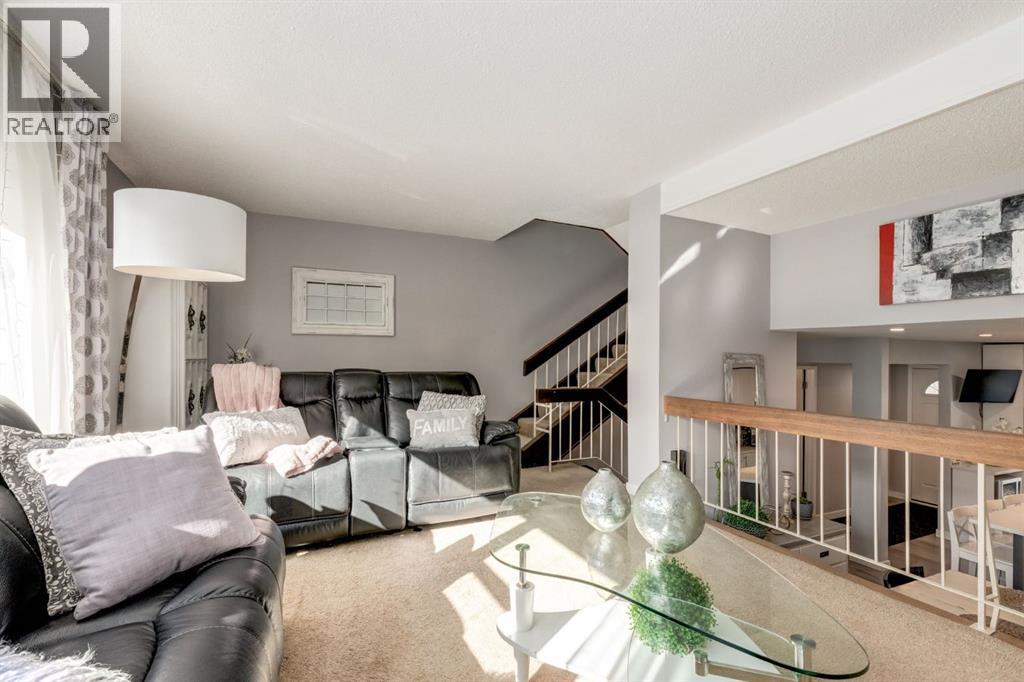 80 Brae Glen Lane Sw, Calgary, Alberta  T2W 1B6 - Photo 16 - A2263699