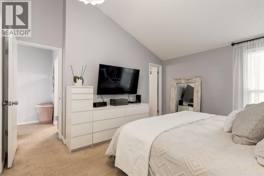 80 Brae Glen Lane Sw, Calgary, Alberta  T2W 1B6 - Photo 27 - A2263699