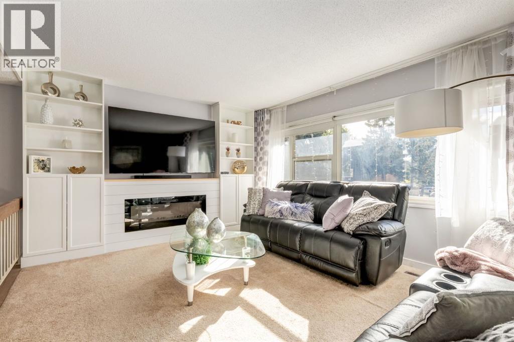 80 Brae Glen Lane Sw, Calgary, Alberta  T2W 1B6 - Photo 14 - A2263699